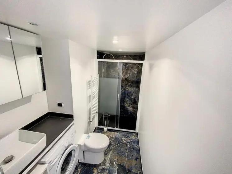 Imperial Apartment